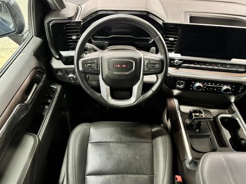 Used 2023 GMC Sierra 1500 SLT w/ SLT Premium Package RWD image 12