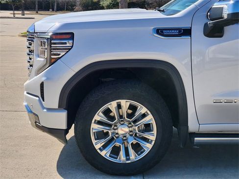 Used 2023 GMC Sierra 1500 Denali w/ Technology Package image 8