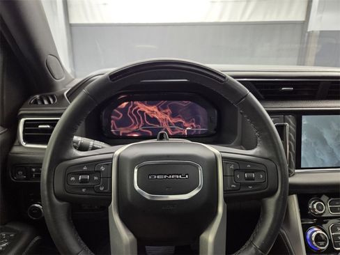 Used 2023 GMC Yukon Denali w/ Advanced Technology Package image 34