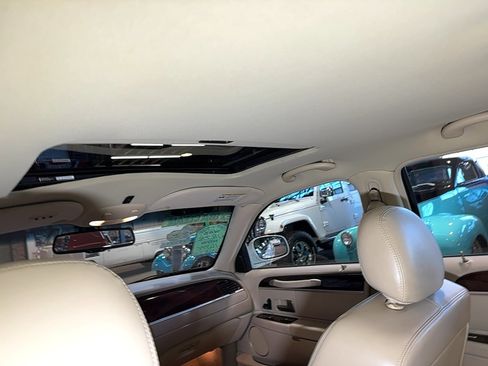 Used 2007 Lincoln Town Car Signature RWD image 52