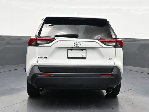 Used 2023 Toyota RAV4 LE FWD image 4