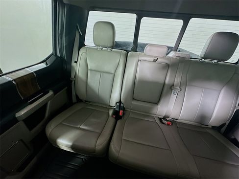 Used 2019 Ford F150 Lariat image 12