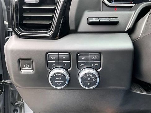 Used 2023 GMC Sierra 1500 AT4 w/ Technology Package image 16
