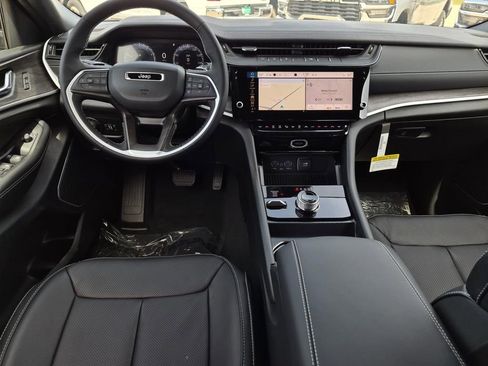 New 2026 Jeep Grand Cherokee Limited image 15