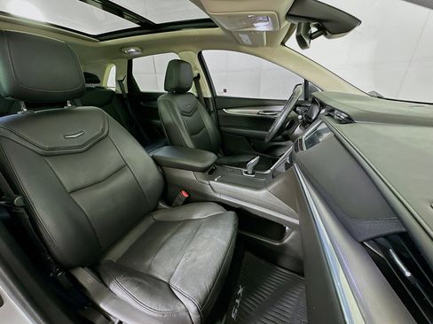 Used 2019 Cadillac XT5 Luxury FWD image 32