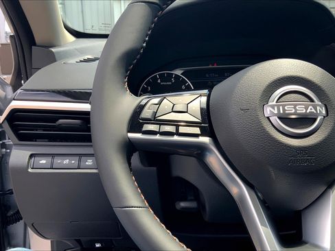 New 2025 Nissan Altima 2.5 SR w/ SR Premium Package image 21