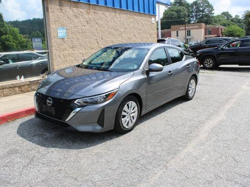 Used 2024 Nissan Sentra S FWD image 3