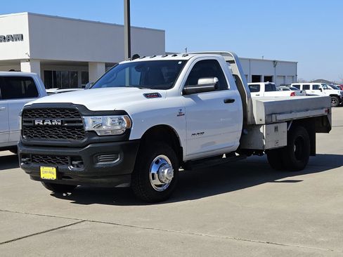 Used 2022 RAM 3500 Tradesman image 3