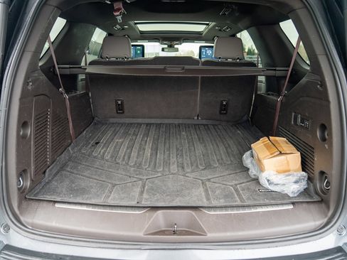 Used 2021 Chevrolet Tahoe Z71 w/ Z71 Off-Road Package image 29