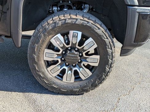 Used 2025 GMC Sierra 2500 Denali w/ Denali Reserve Package AWD/4WD image 11