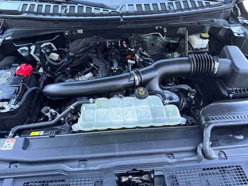 Used 2023 Ford Expedition Limited image 22