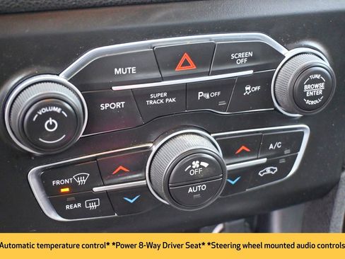 Used 2021 Dodge Charger SXT w/ Blacktop Package image 9