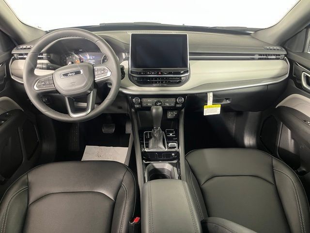 Used 2026 Jeep Compass Limited AWD/4WD image 40