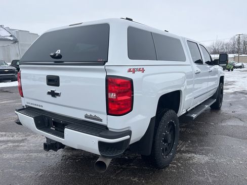 Used 2018 Chevrolet Silverado 2500 High Country w/ Duramax Plus Package image 5