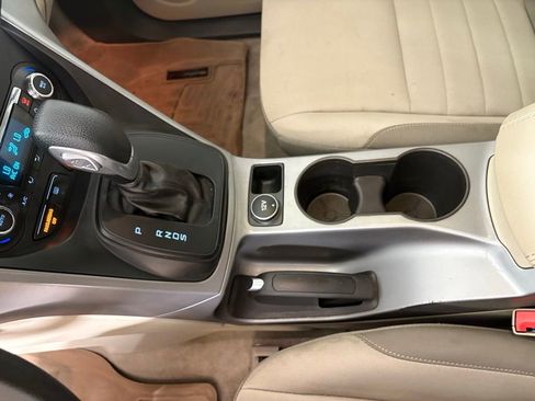 Used 2015 Ford Escape SE w/ Equipment Group 201A image 25