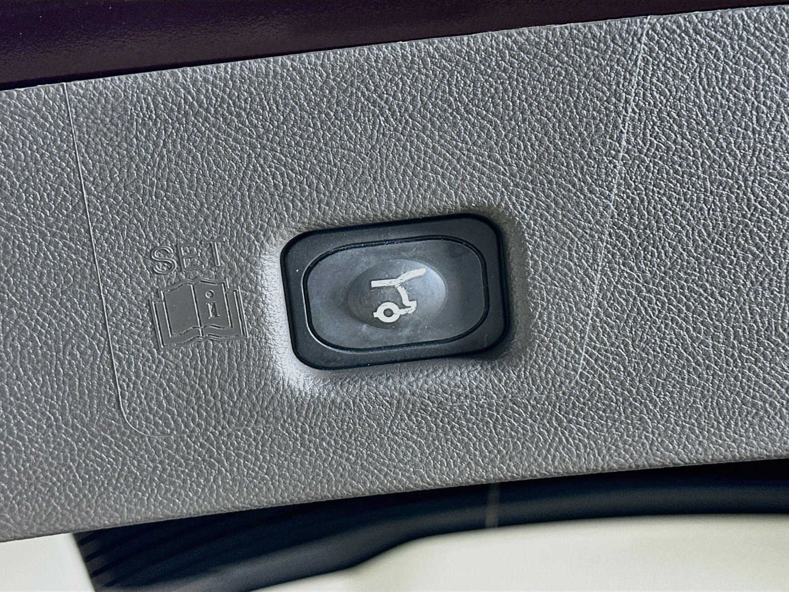 Used 2021 Lincoln Nautilus Reserve AWD/4WD image 39