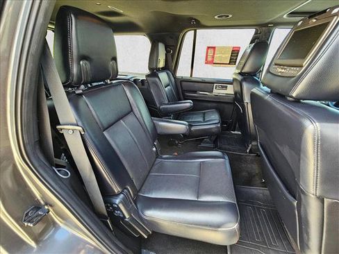Used 2017 Ford Expedition XLT w/ Equipment Group 202A RWD image 23
