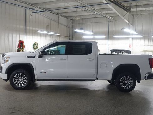Used 2022 GMC Sierra 1500 AT4 image 4