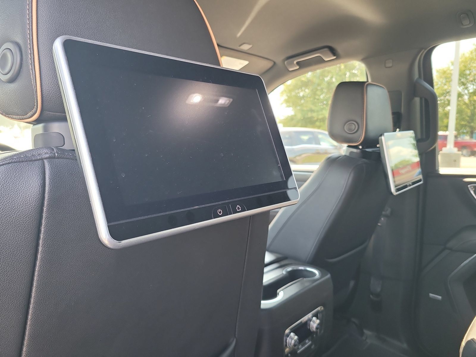 Used 2023 GMC Yukon XL AT4 AWD/4WD image 24