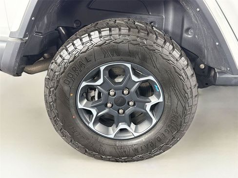 Used 2023 Jeep Wrangler Unlimited Rubicon 4xe w/ Cold Weather Group AWD/4WD image 35