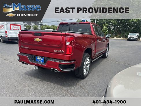 Used 2024 Chevrolet Silverado 1500 High Country w/ Technology Package AWD/4WD image 7