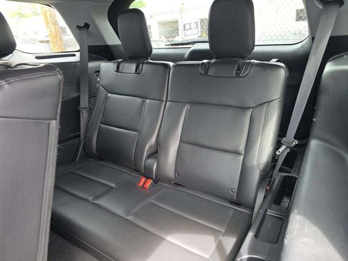 Used 2023 Ford Explorer XLT w/ Equipment Group 202A AWD/4WD image 7