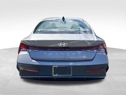 Used 2024 Hyundai Elantra SE
