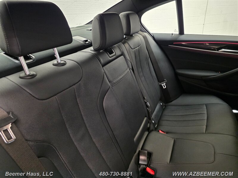 Used 2023 BMW 530i w/ Convenience Package RWD image 26
