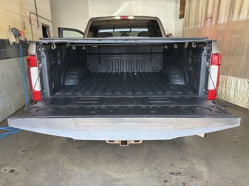 Used 2018 Ford F250 XLT AWD/4WD image 23