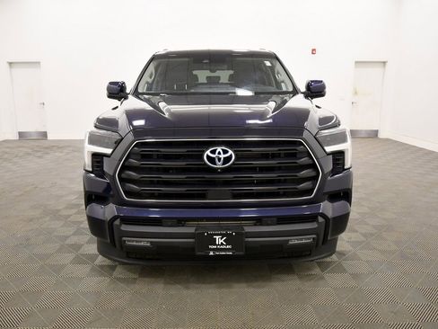 Used 2023 Toyota Sequoia SR5 w/ SR5 Premium Package image 11