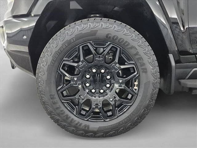 Used 2026 GMC Hummer EV SUV AWD/4WD image 27