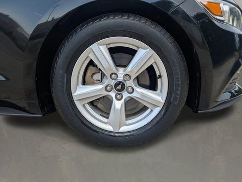 Used 2016 Ford Mustang Coupe RWD image 12
