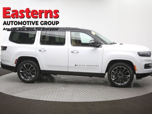 Used 2025 Jeep Grand Wagoneer Series III w/ Rear Seat Video Group 1 AWD/4WD image 51