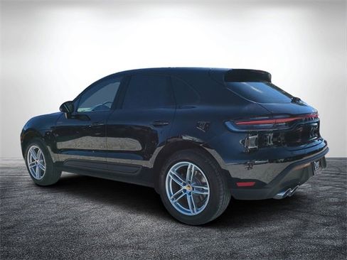 Used 2025 Porsche Macan image 6