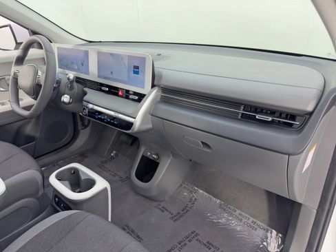 Used 2024 Hyundai Ioniq 5 SEL image 13