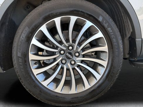 Used 2024 Lincoln Aviator Reserve w/ Equipment Group 201A AWD/4WD image 13