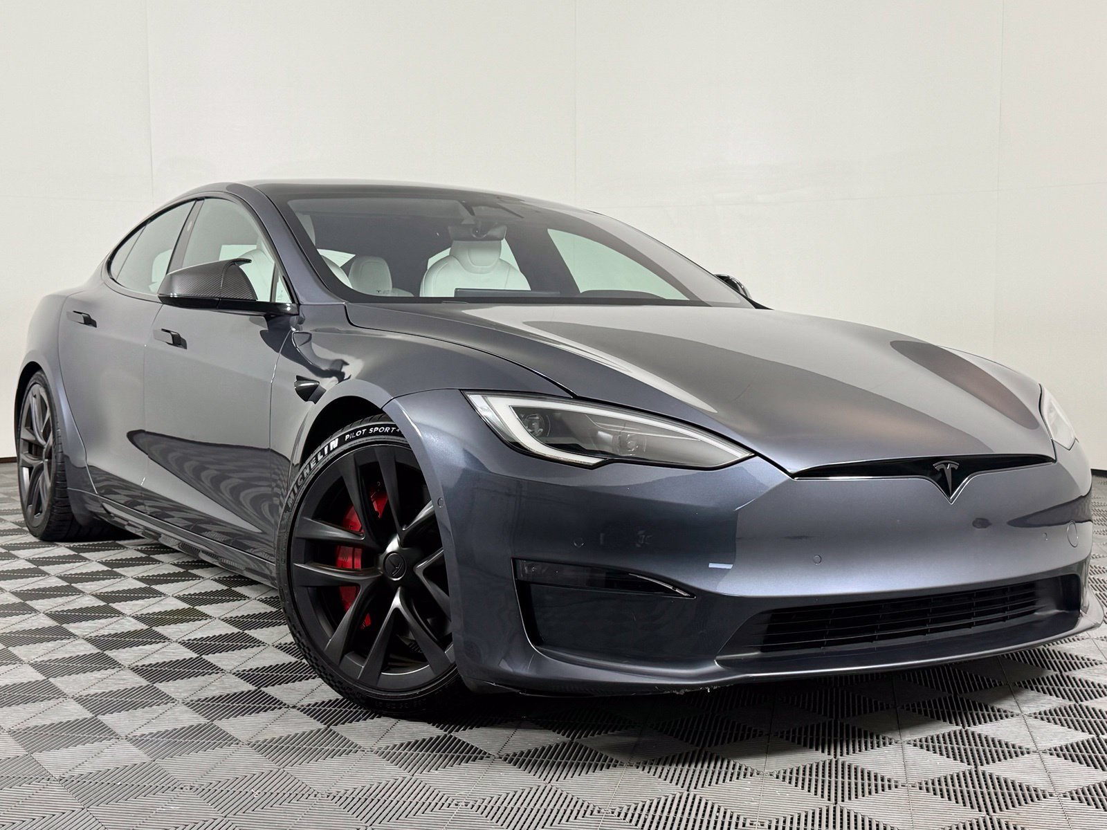 Used 2022 Tesla Model S Plaid AWD/4WD image 1