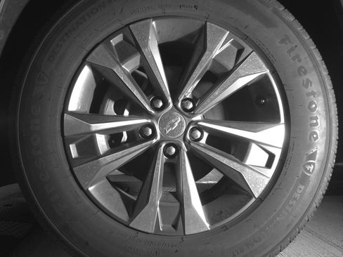 Used 2025 Chevrolet Equinox LT image 12