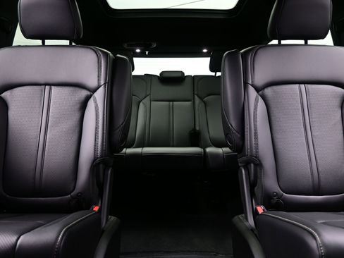 New 2026 Jeep Grand Wagoneer 4WD image 10