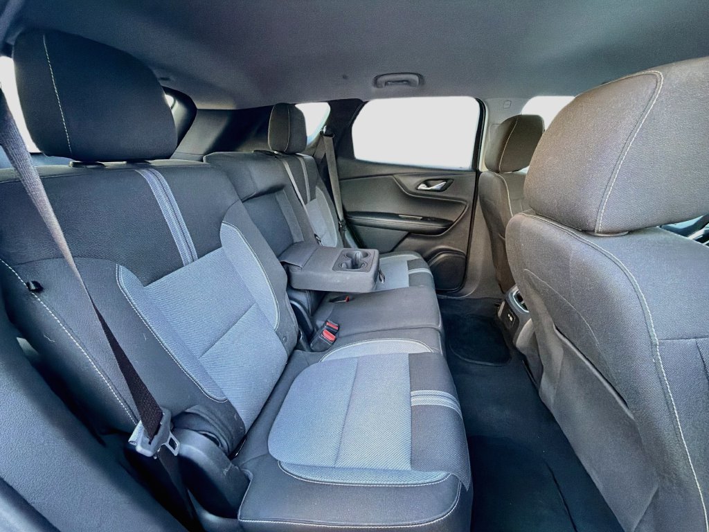 Used 2025 Chevrolet Blazer LT FWD image 26