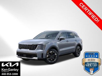 Certified 2025 Kia Sorento S w/ Panoramic Sunroof Package