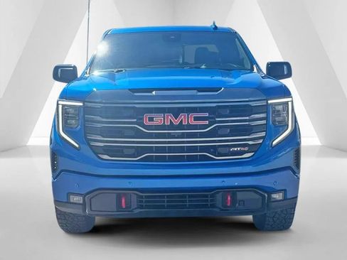 Used 2024 GMC Sierra 1500 AT4 w/ AT4 Premium Package AWD/4WD image 2