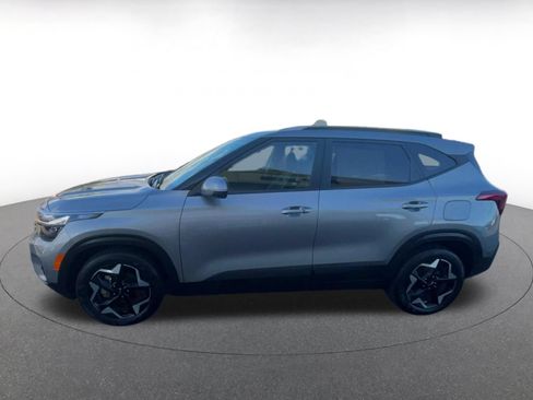 Used 2025 Kia Seltos S FWD image 8