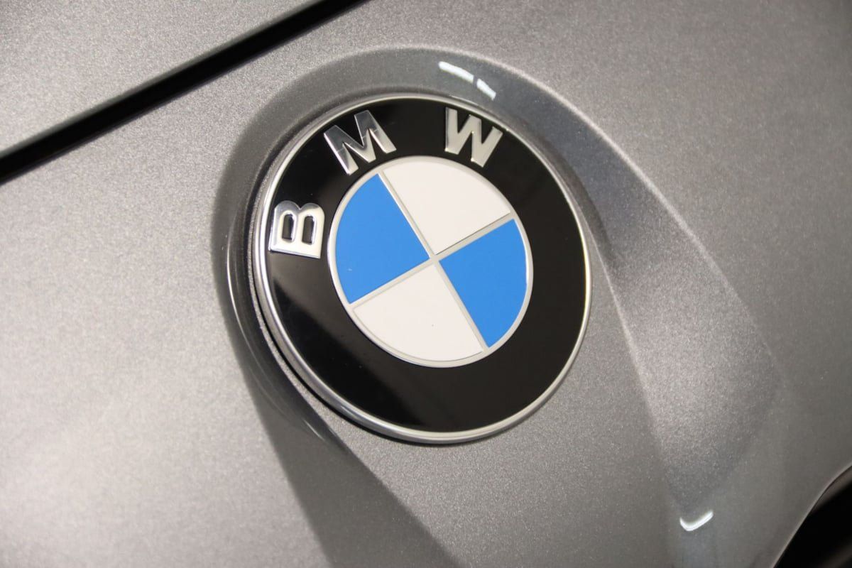 Used 2025 BMW M2 w/ Lighting Package RWD image 34