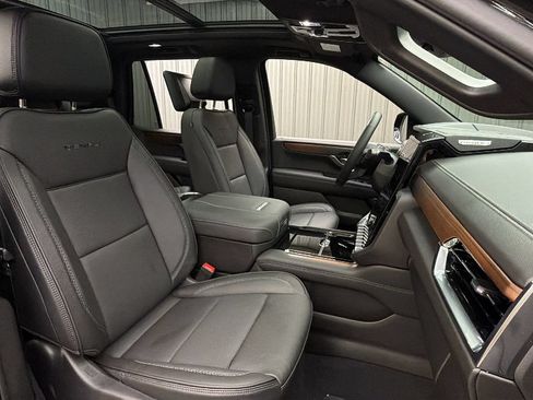 Used 2026 GMC Yukon Denali w/ Denali Reserve Package AWD/4WD image 37