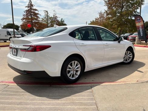 Used 2026 Toyota Camry LE FWD image 6