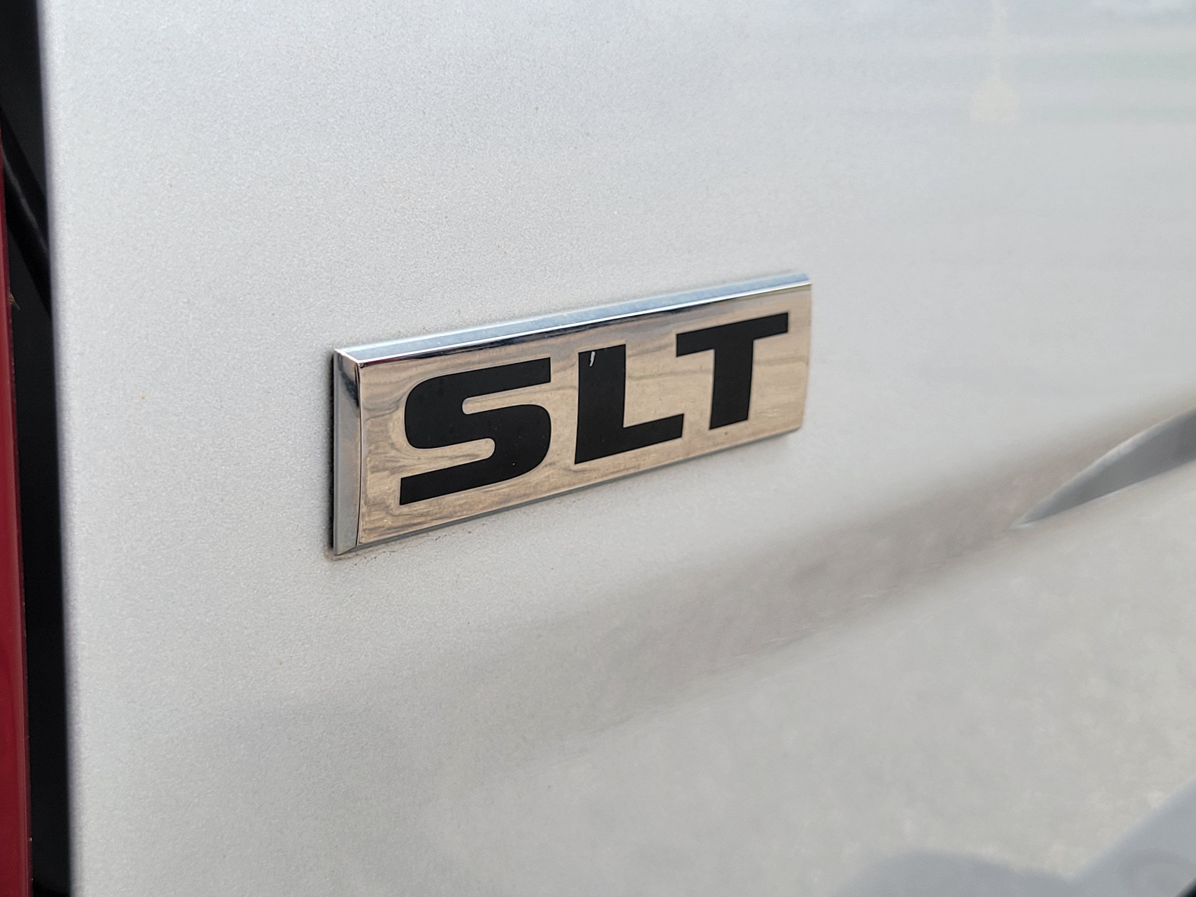 Used 2019 RAM 1500 Classic SLT w/ Luxury Group AWD/4WD image 25