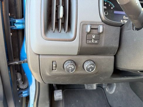 Used 2022 Chevrolet Colorado Z71 AWD/4WD image 10