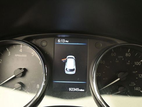 Used 2020 Nissan Rogue S FWD image 10