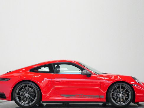 Used 2024 Porsche 911 Carrera image 2